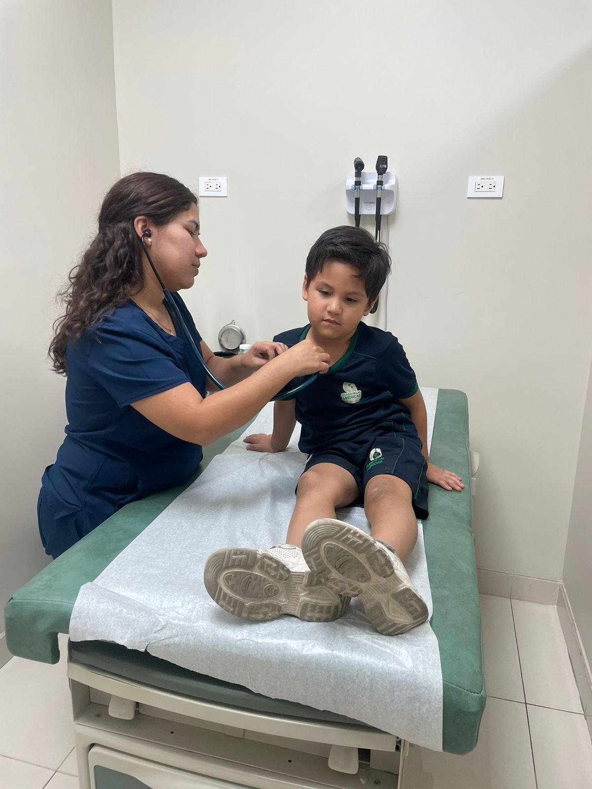 6. Imagen 6 Galeria de la Dra Lilian Flores